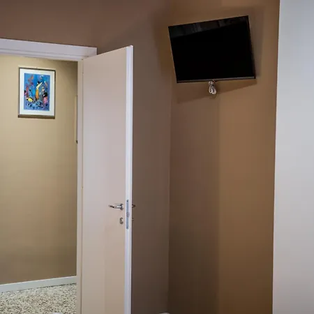 Shortmi Canonica Apartamento *