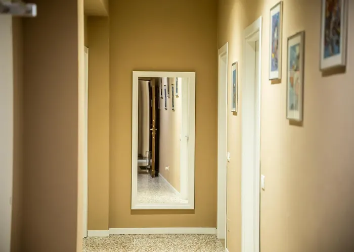 Shortmi Canonica Apartment Milan